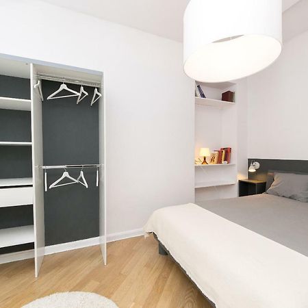 Spacious Apartment In Old Town P4You Pl Краків Екстер'єр фото