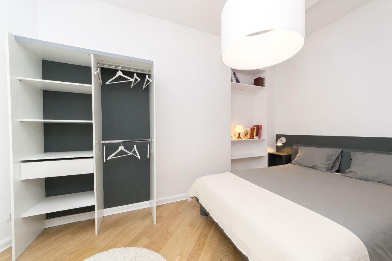 Spacious Apartment In Old Town P4You Pl Краків Екстер'єр фото