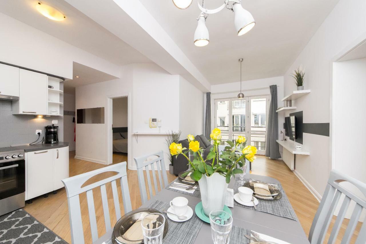 Spacious Apartment In Old Town P4You Pl Краків Екстер'єр фото